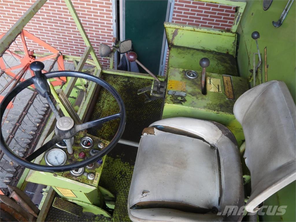 CLAAS Mercator 75 Moissonneuse batteuse