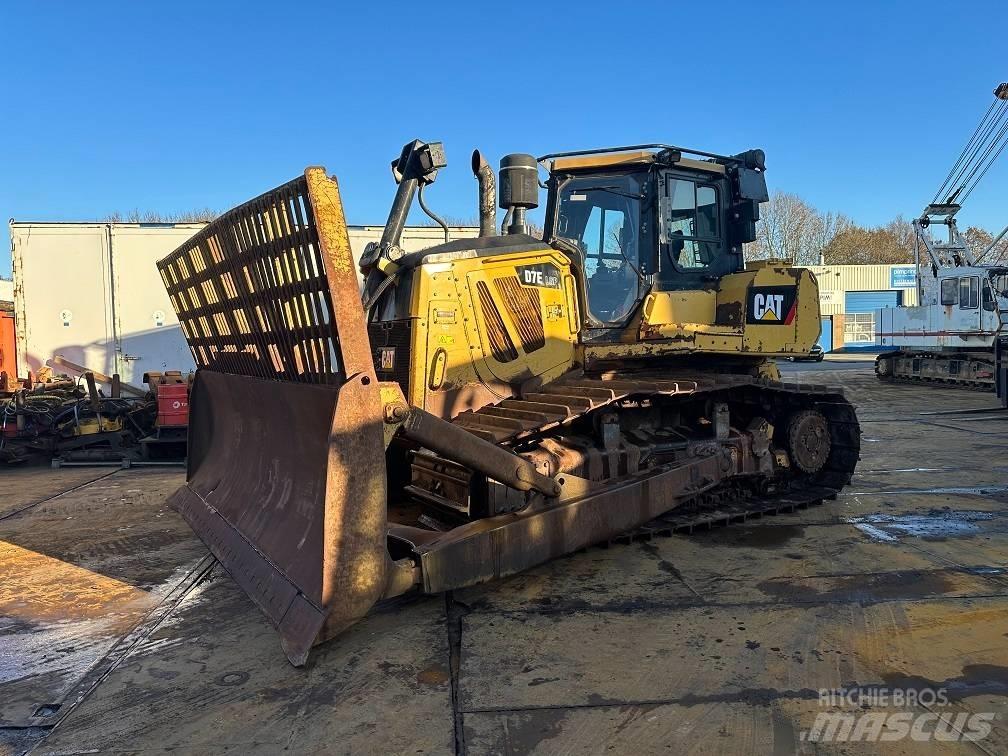 CAT D7E Bouteurs sur chenilles