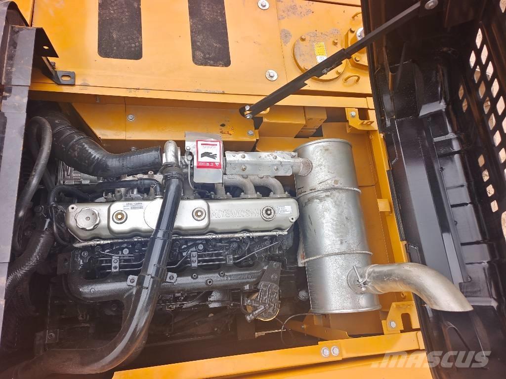 Sany SY 215 C Pelle sur chenilles