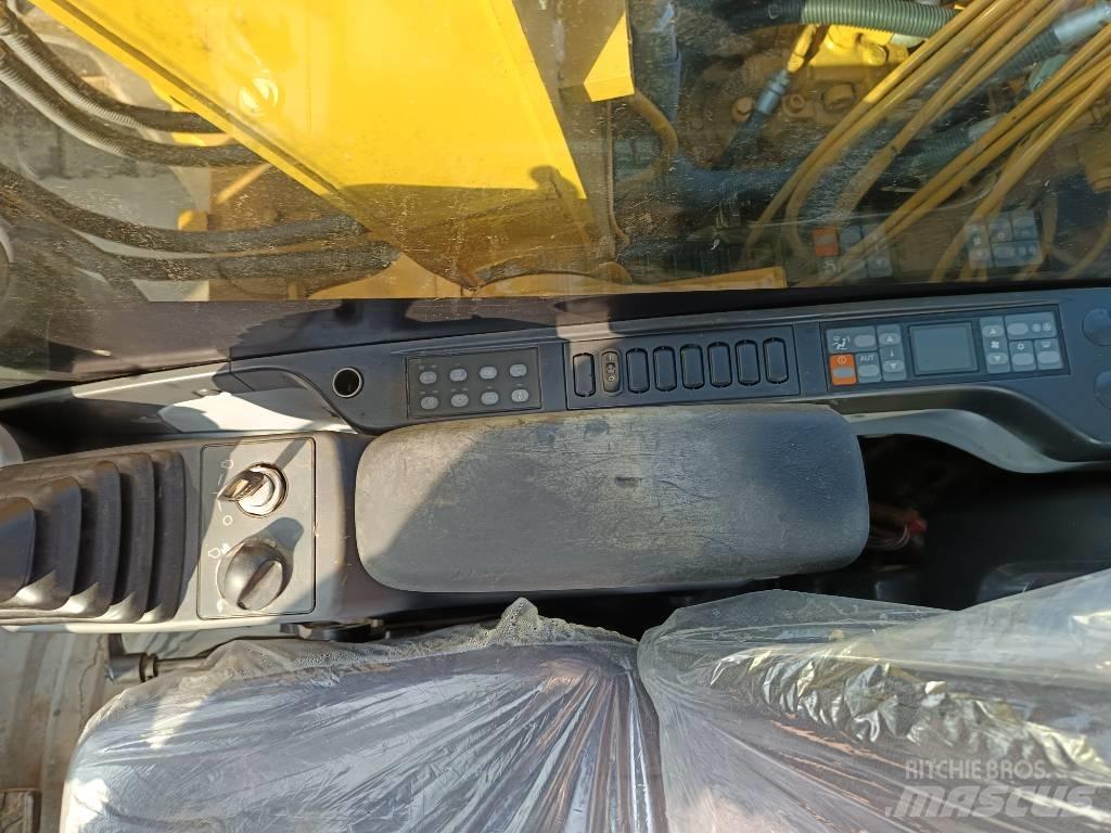 CAT 312 D2 Pelle sur chenilles