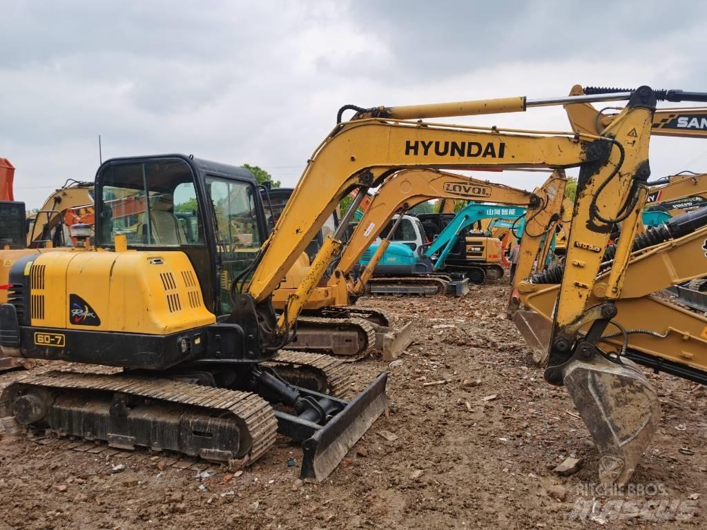 Hyundai R60 Pelle sur chenilles