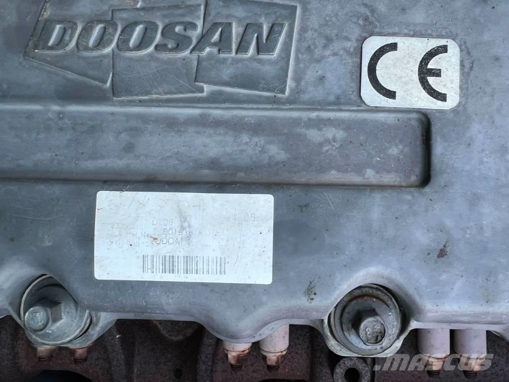 Doosan DX170W Pelle sur pneus