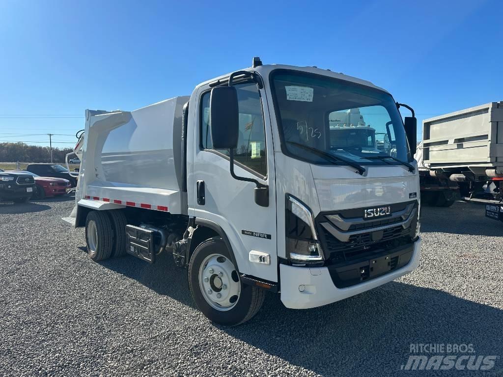 Isuzu NRR Camion poubelle