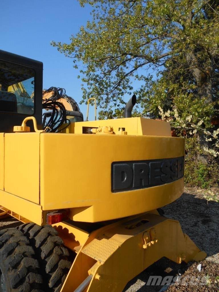 Furukawa 625E Pelle sur pneus