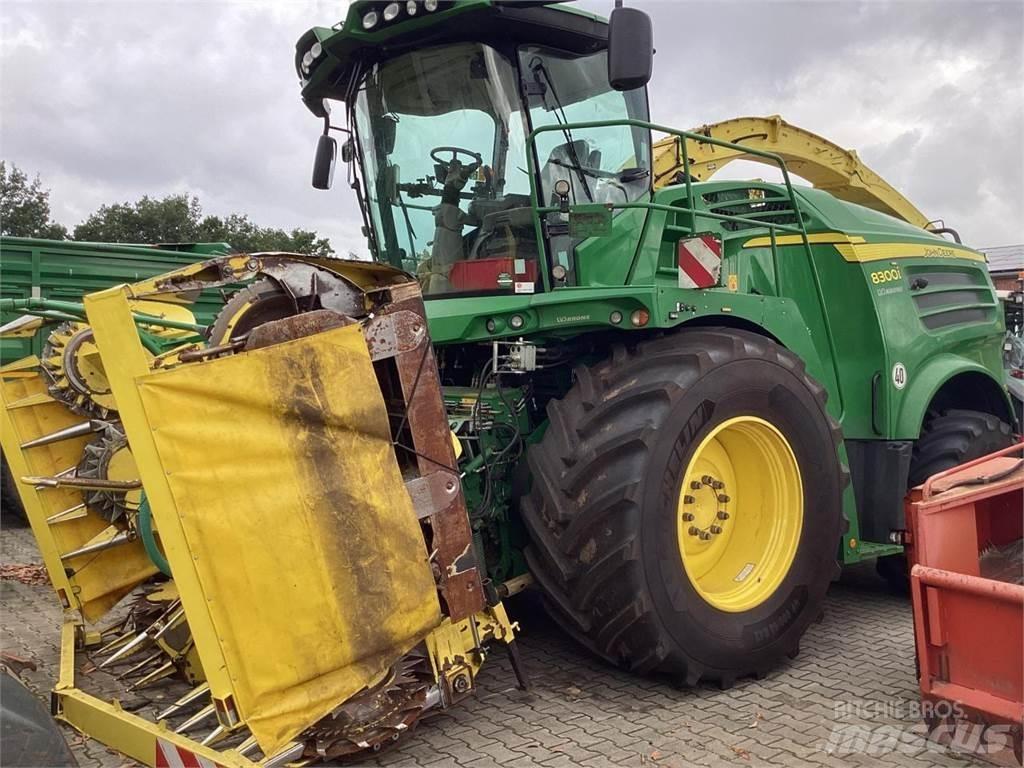 John Deere 8300 Ensileuse automotrice