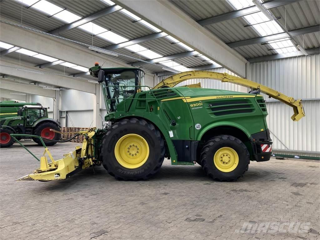 John Deere 8300 Ensileuse automotrice