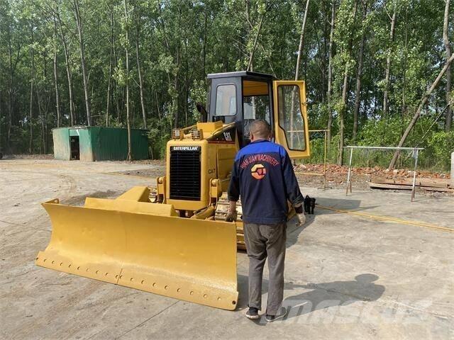 CAT D5G Bouteurs sur chenilles