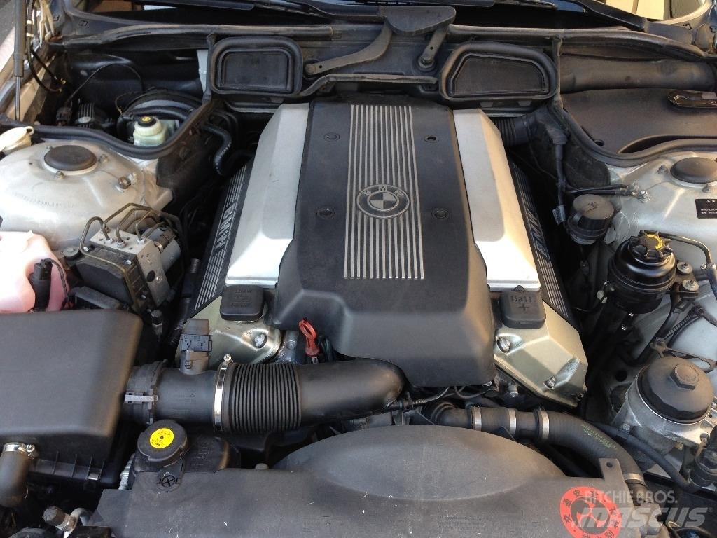 BMW GH-GG35 Voiture