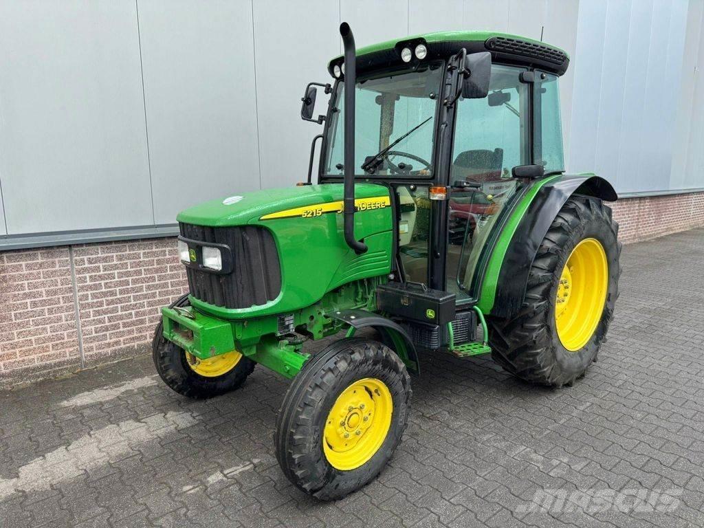 John Deere 5215 Tracteur