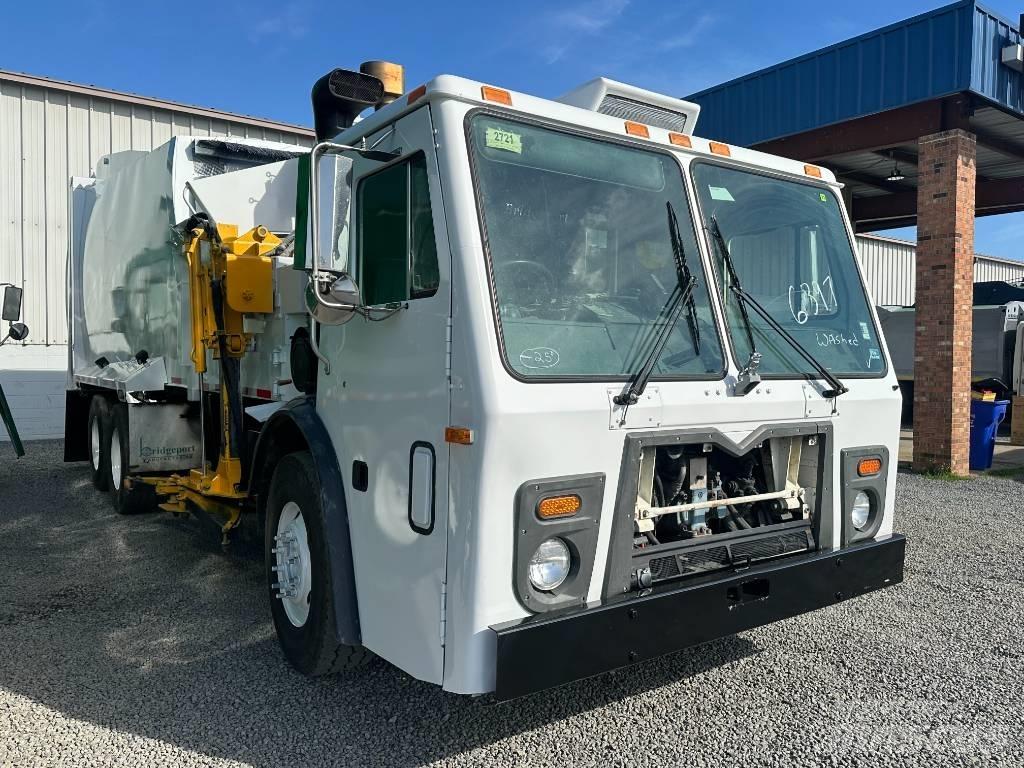 Mack LEU613 Camion poubelle