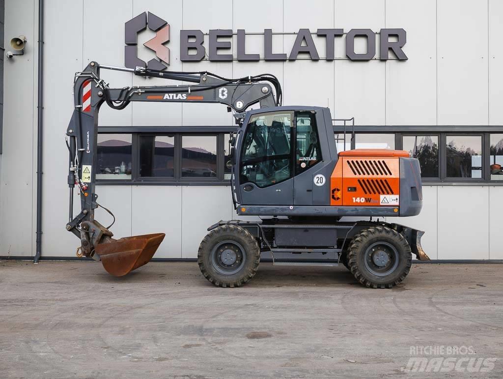 Atlas 140 W Pelle sur pneus