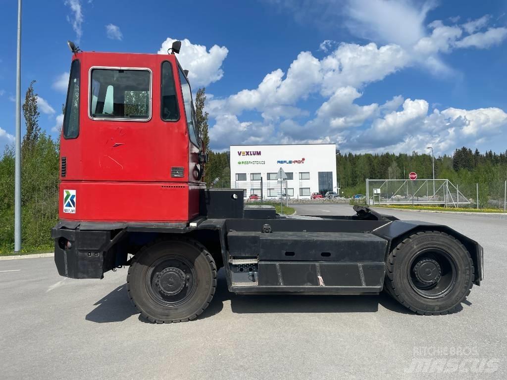 Kalmar TRX252 Tracteur de manœuvre