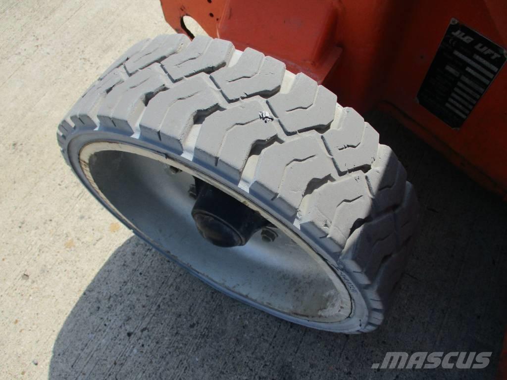 JLG E400AJPN (687) Nacelle Automotrice