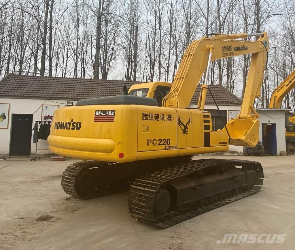 Komatsu PC 220-8 Pelle sur chenilles