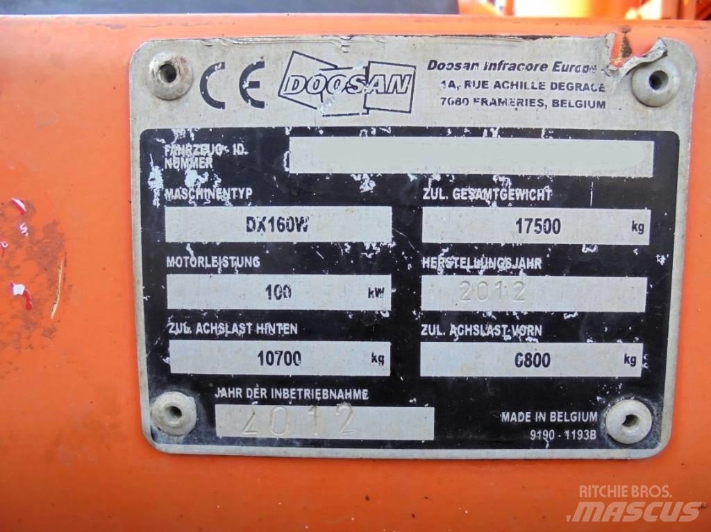 Doosan DX 160 W Pelle sur pneus