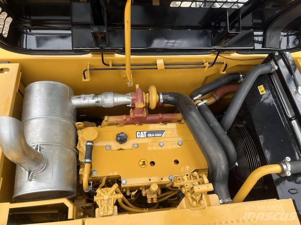 CAT 320 D2 Pelle sur chenilles
