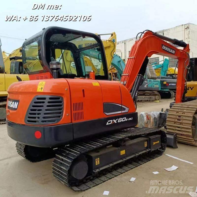 Doosan DX60 Pelle sur chenilles