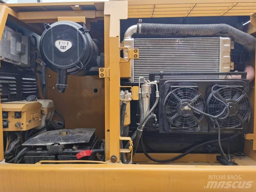 CAT 320 DL Pelle sur chenilles