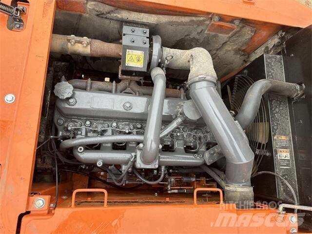 Doosan DH210W Pelle sur pneus