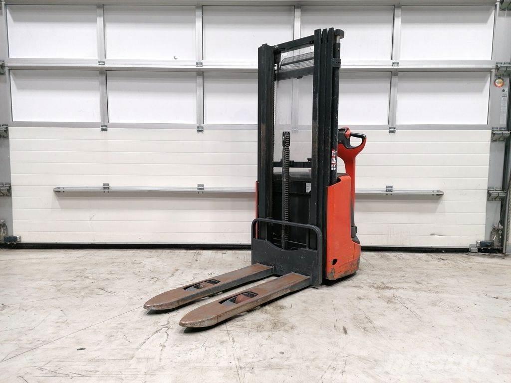 Linde L10 Gerbeur accompagnant