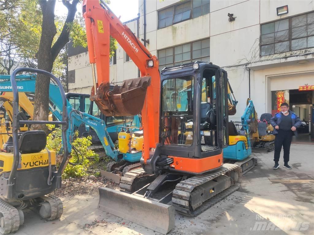 Hitachi ZX 30 U Mini pelle < 7t