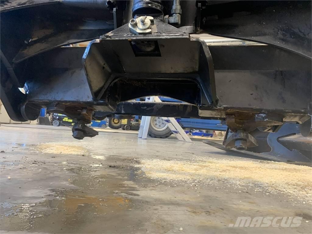 Komatsu 895 Autres accessoires pour matériel forestier