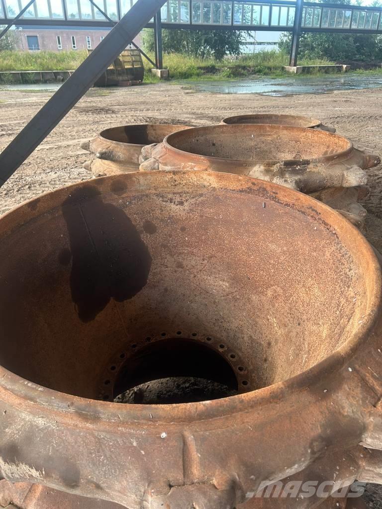 Bomag 672 Construction - Autres