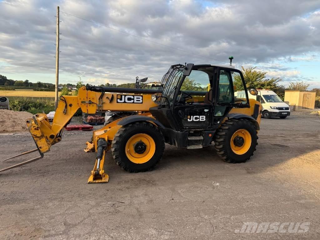 JCB 535-140 Hiviz Chariot télescopique