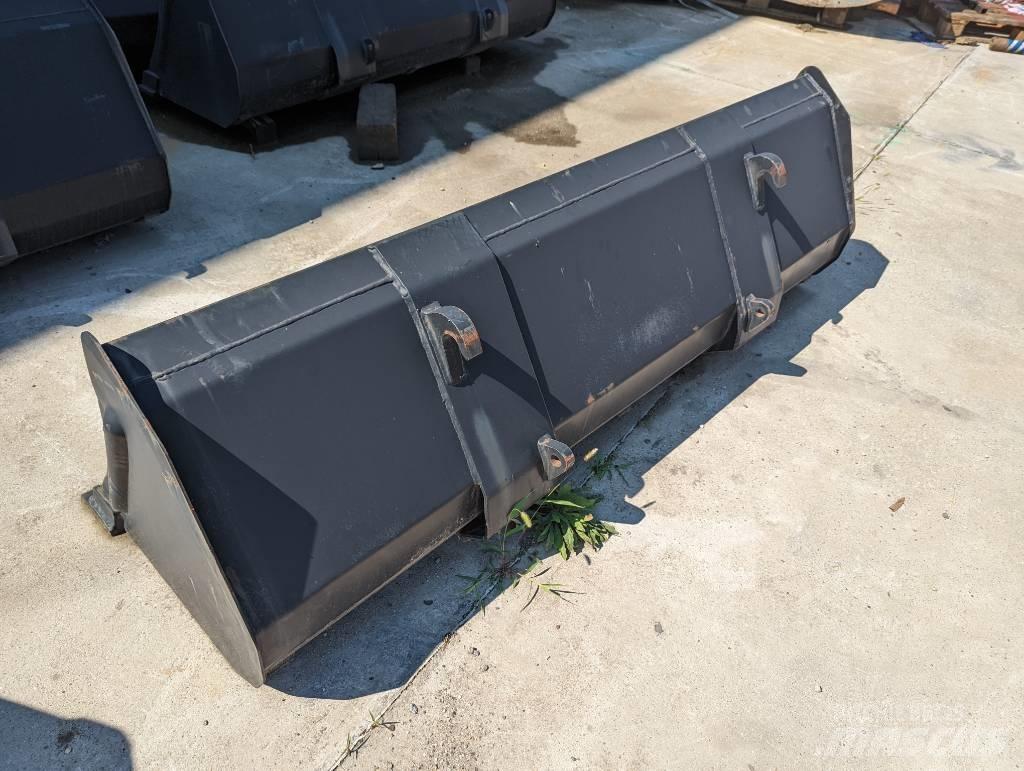  Loader bucket Godet
