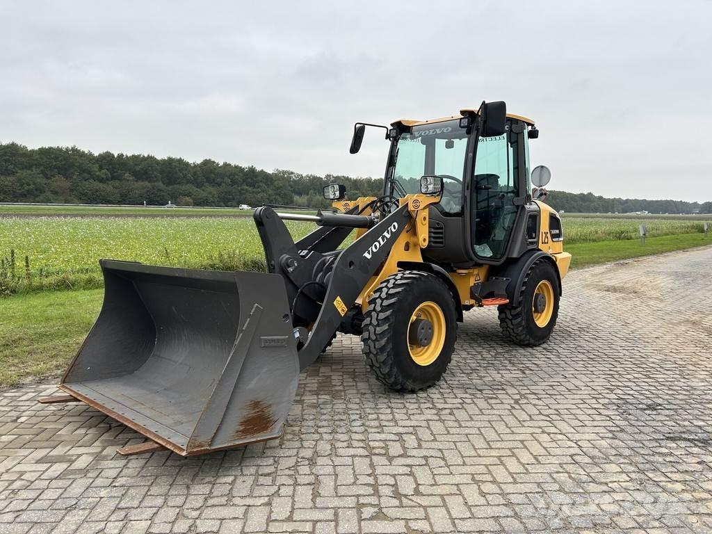 Volvo JL25HZ Chargeuse sur pneus