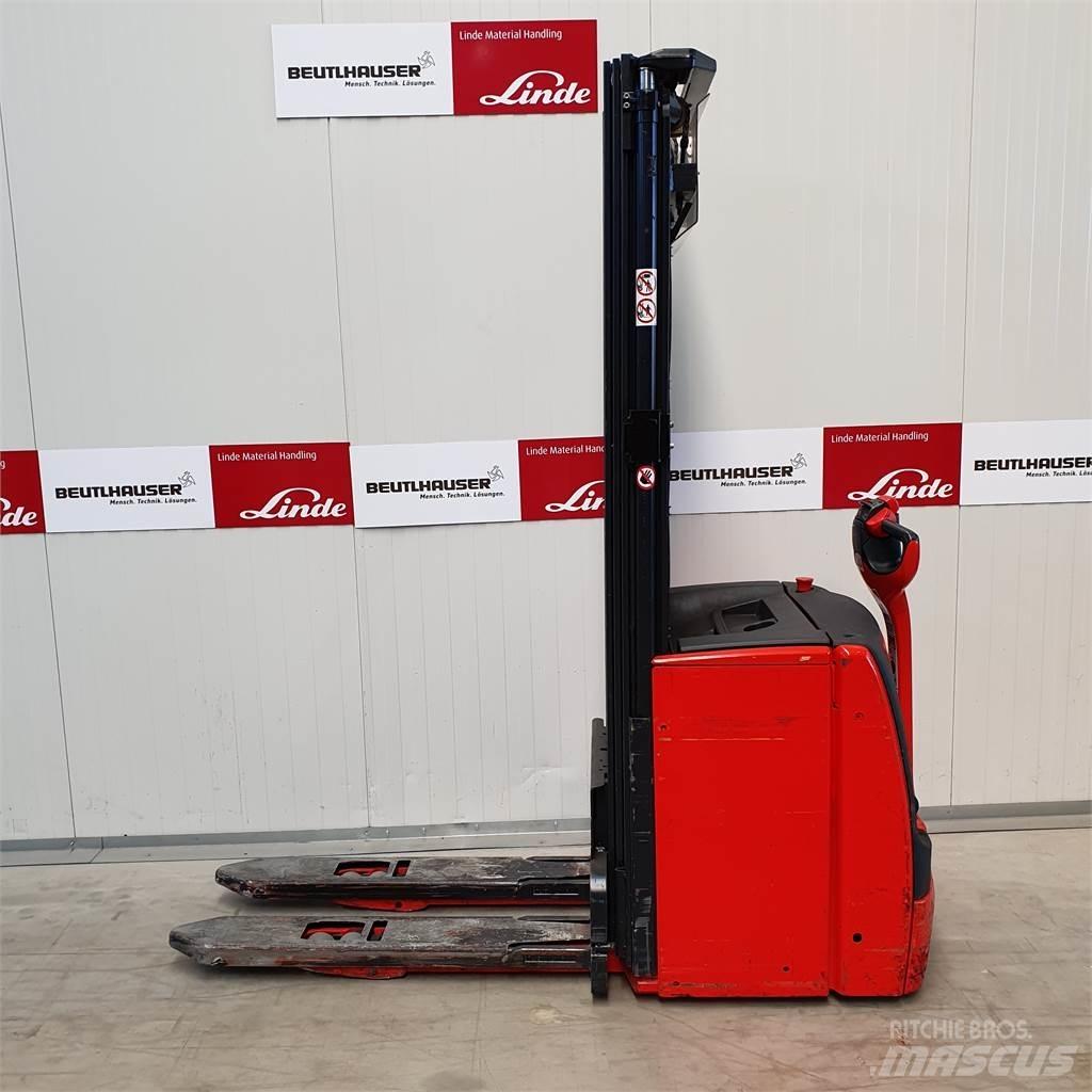 Linde L16i Gerbeur accompagnant