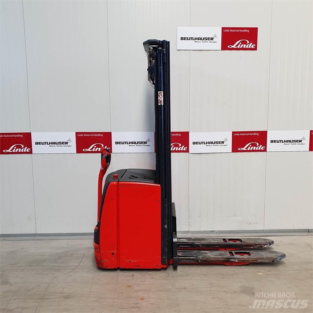 Linde L16i Gerbeur accompagnant
