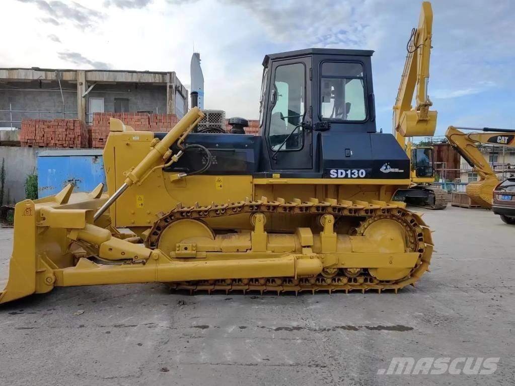 Shantui SD130 Bouteurs sur chenilles