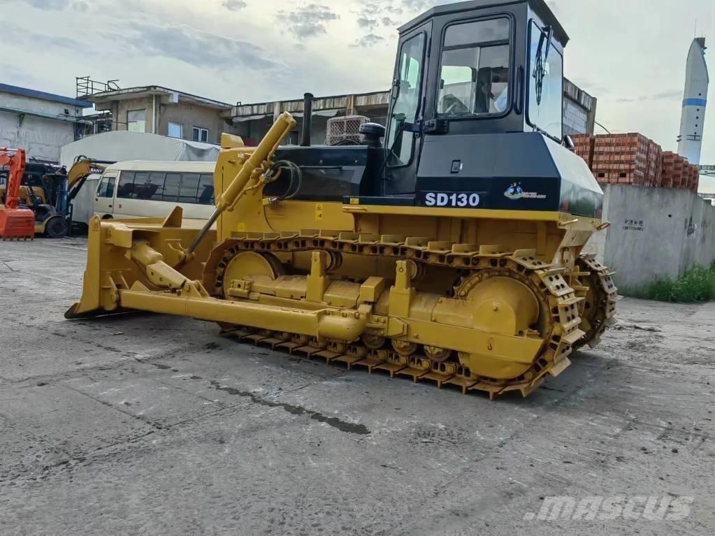 Shantui SD130 Bouteurs sur chenilles
