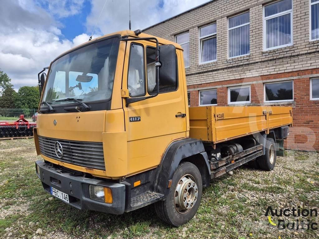 Mercedes-Benz 1117 Camion benne