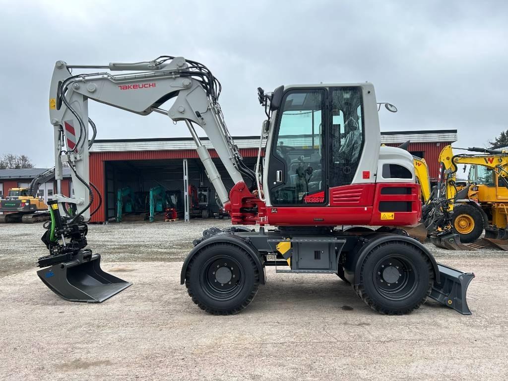 Takeuchi TB395W Pelle sur pneus