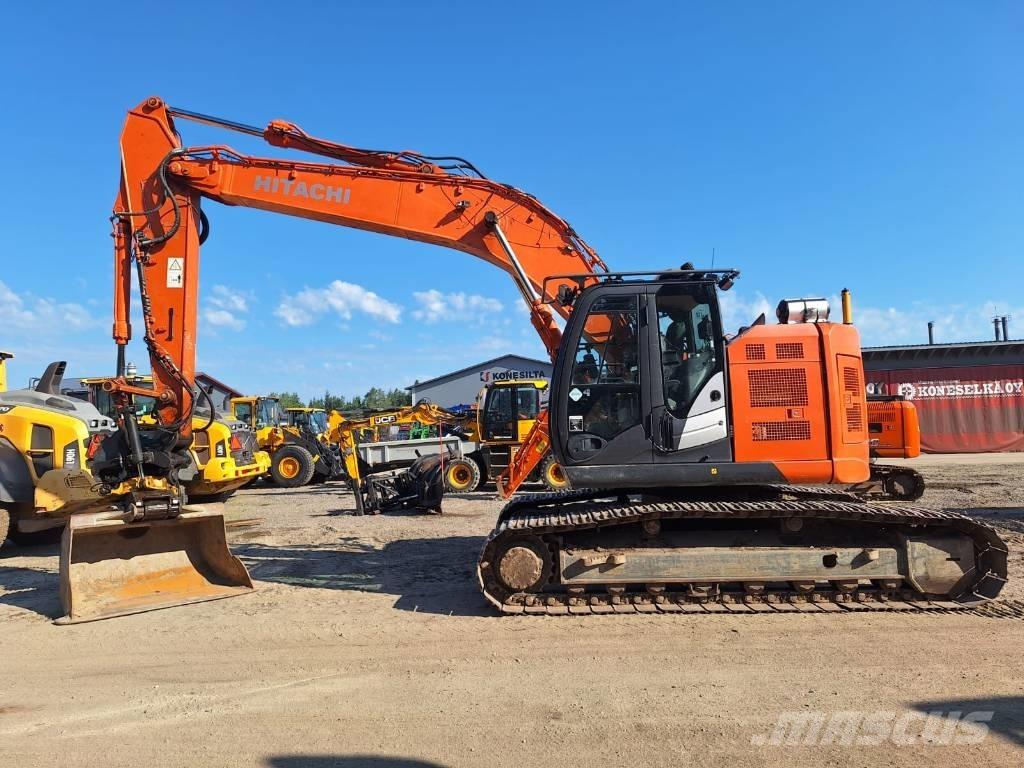 Hitachi ZX225USLC-5 Pelle sur chenilles