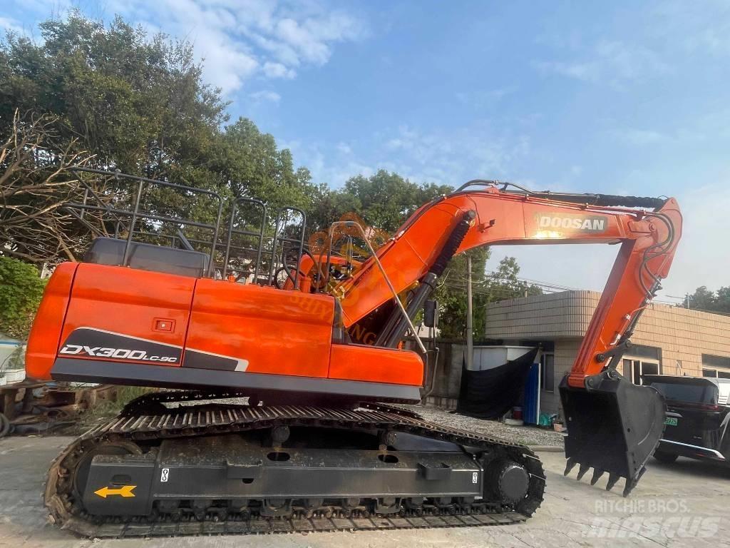 Doosan DX 300 Pelle sur chenilles