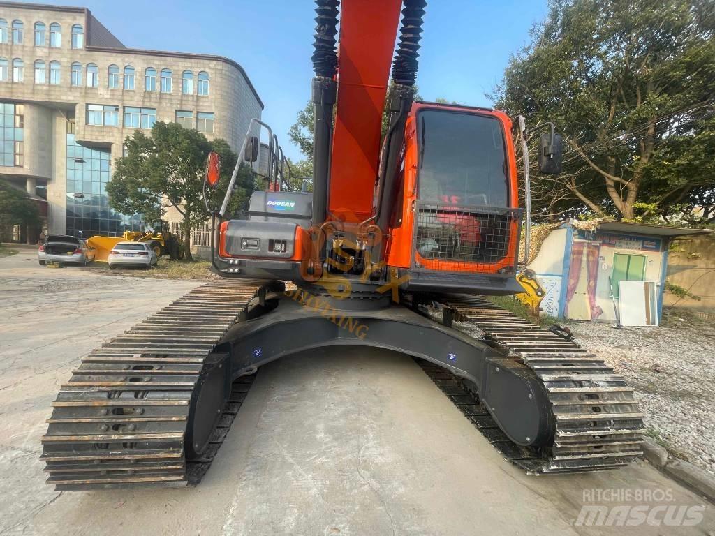 Doosan DX 300 Pelle sur chenilles