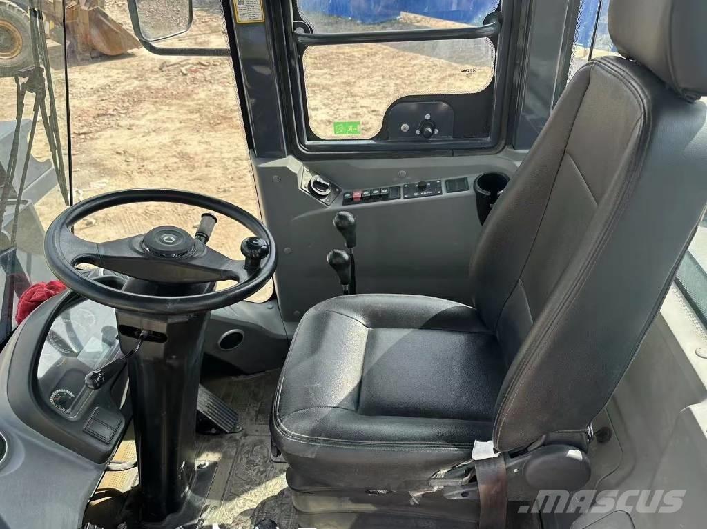 XCMG LW 300 FV Chargeuse sur pneus