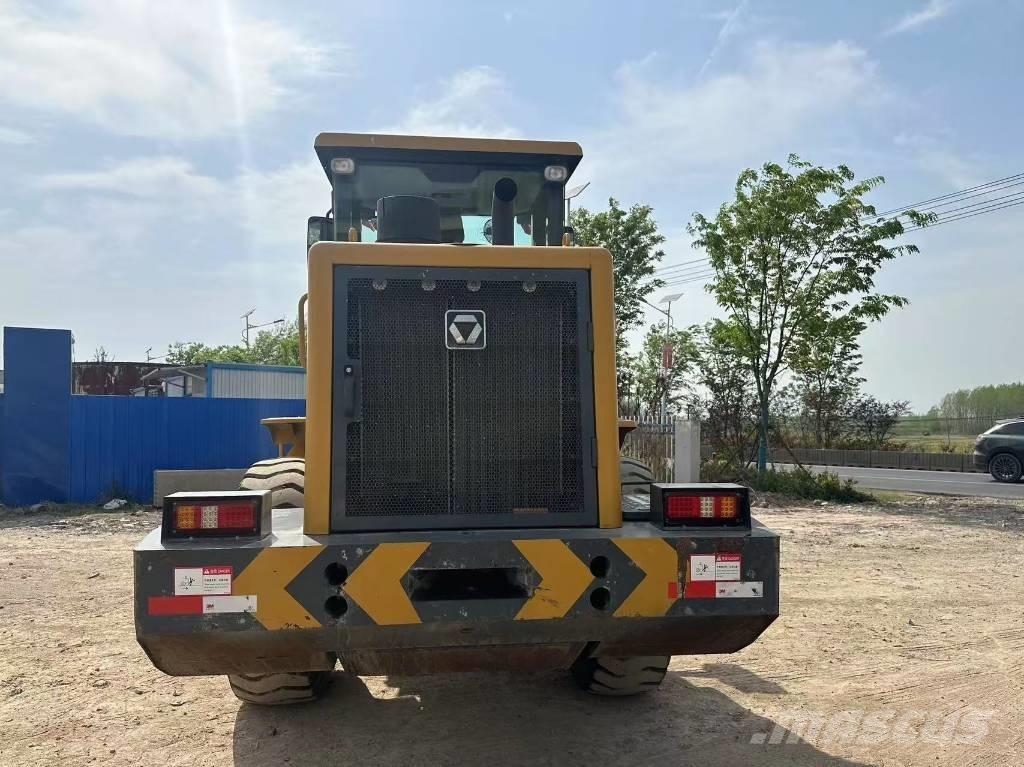 XCMG LW 300 FV Chargeuse sur pneus