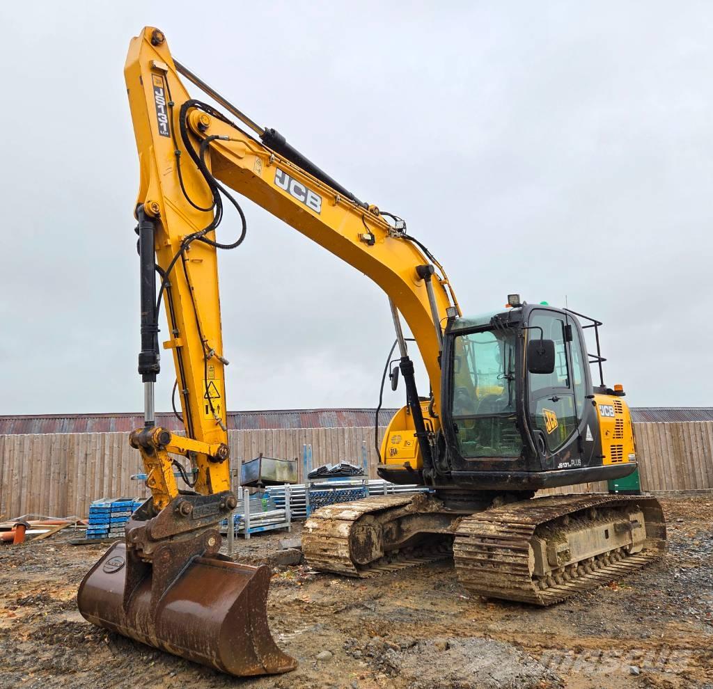 JCB JS 131 LC Pelle sur chenilles