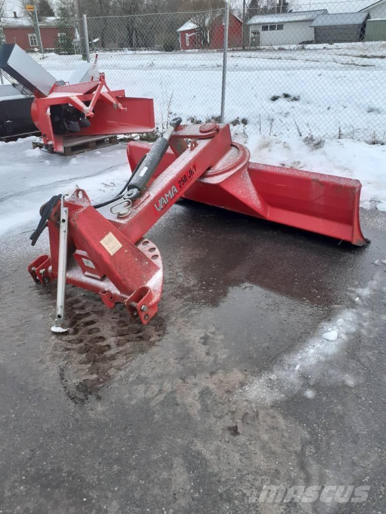 Vama 250 JH/1 Niveleuse, lame