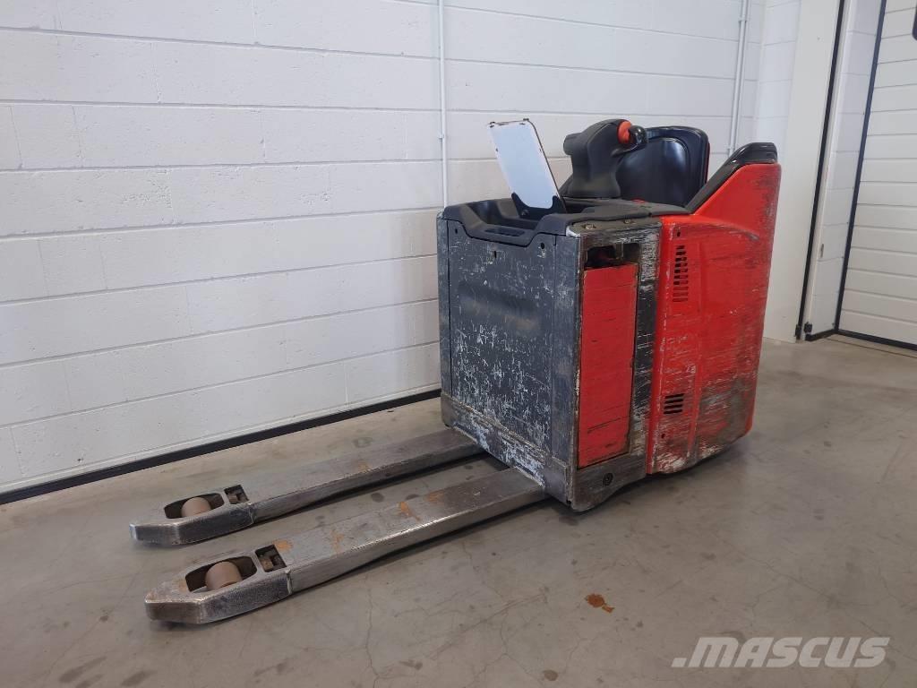 Linde T20SP/131 Transpalette accompagnant porté debout