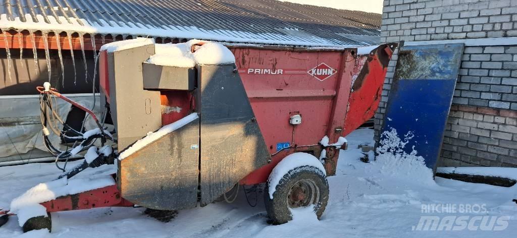 Kuhn Primor 3560 Dérouleuse, pailleuse