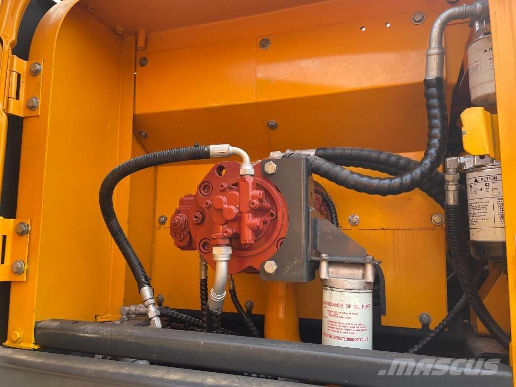 Hyundai 225LC-9S Pelle sur chenilles