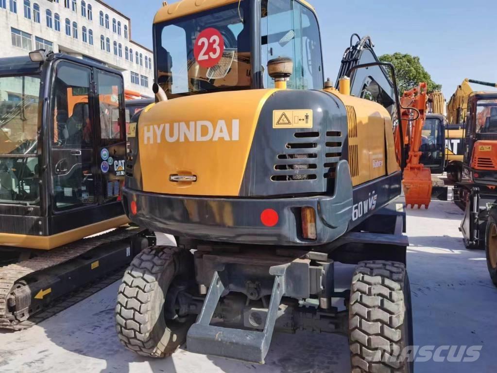 Hyundai Robex 60 W Pelle sur pneus