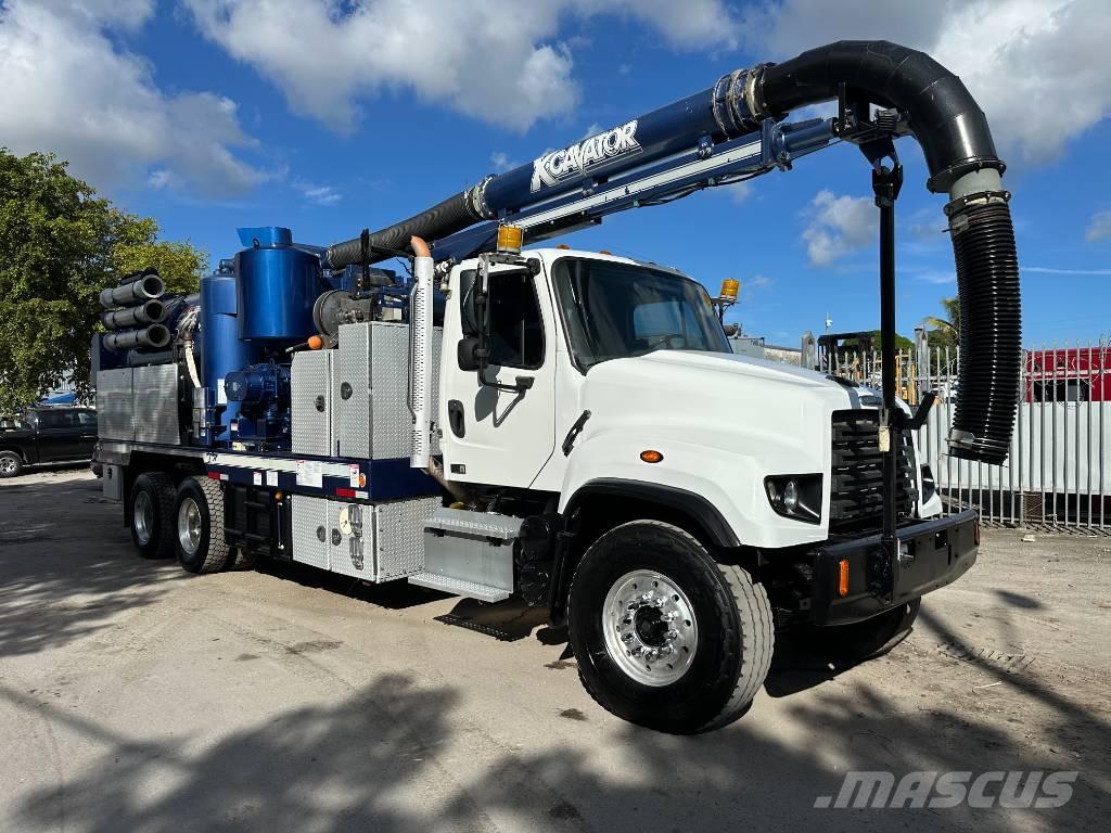 Freightliner 114 SD Camion aspirateur, Hydrocureur