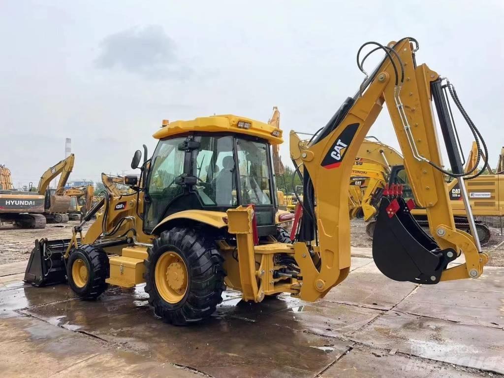CAT 420 F Tractopelle