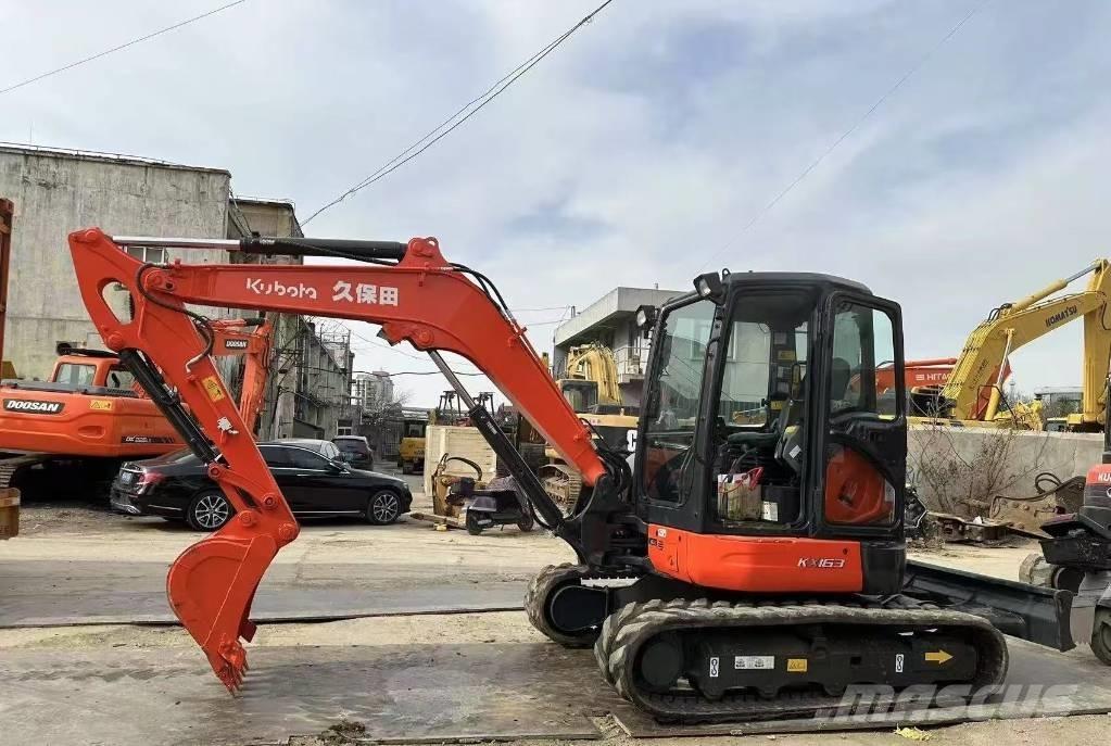 Kubota 163 Pelle sur chenilles